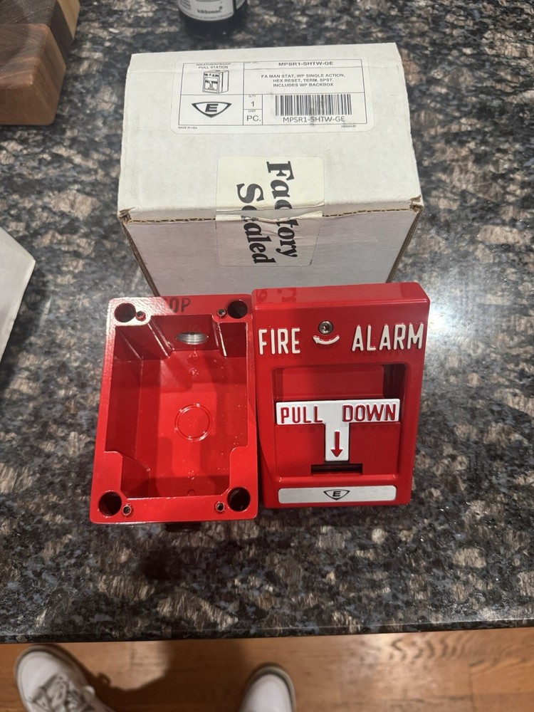 Edwards MPSR2-SHTW-GE Pull Station Manual Dual Action Wthrprf Term Conn Hex Key