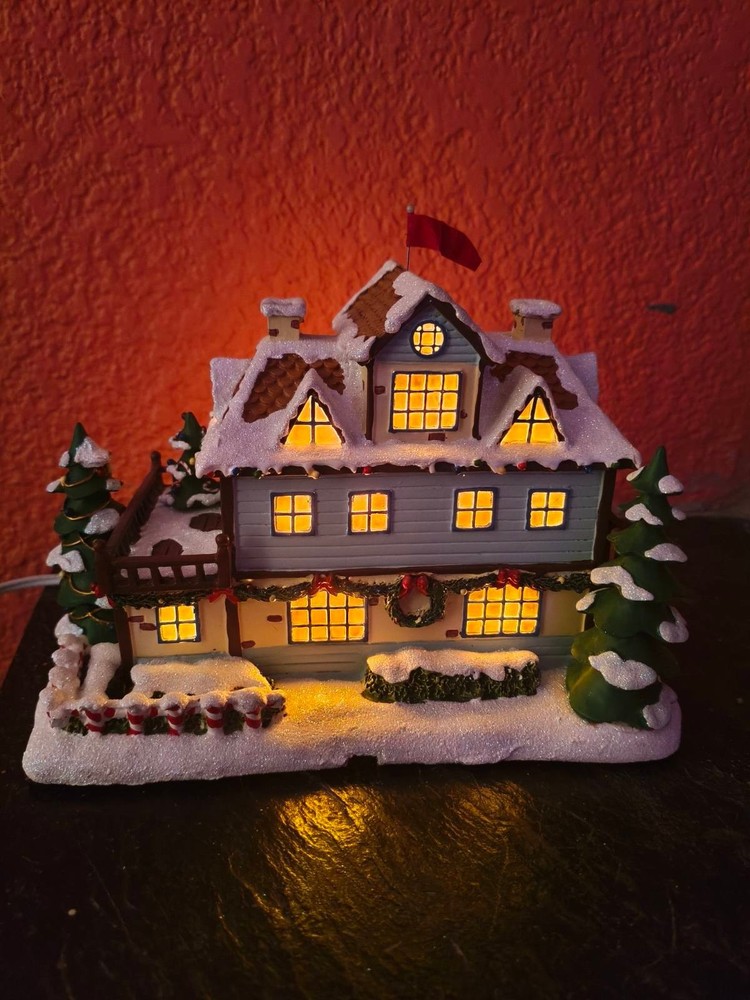 Hawthorne Village Rudolph's Christmas Town Elf Dormitory Lighted House 2003 COA