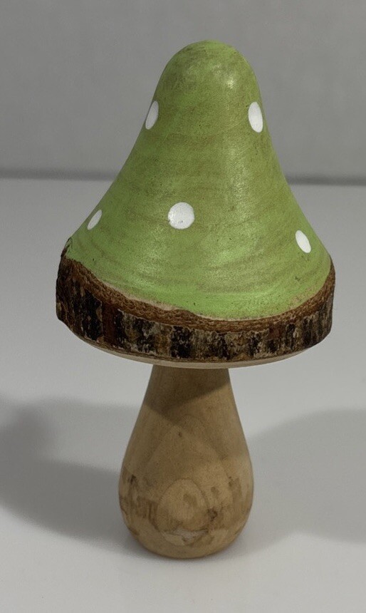 Vintage Hand Carved Wood Mushroom Folk Art Sculpture Table Figurine 3.5