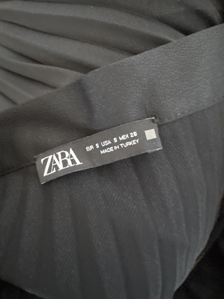 Zara New without tag Pleated Satin Midi Side Zip Skirt Black Size small