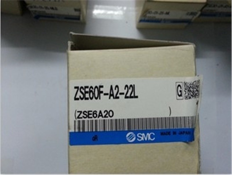 1Pc New Smc Pressure Sensor ZSE60F-A2-22L fz