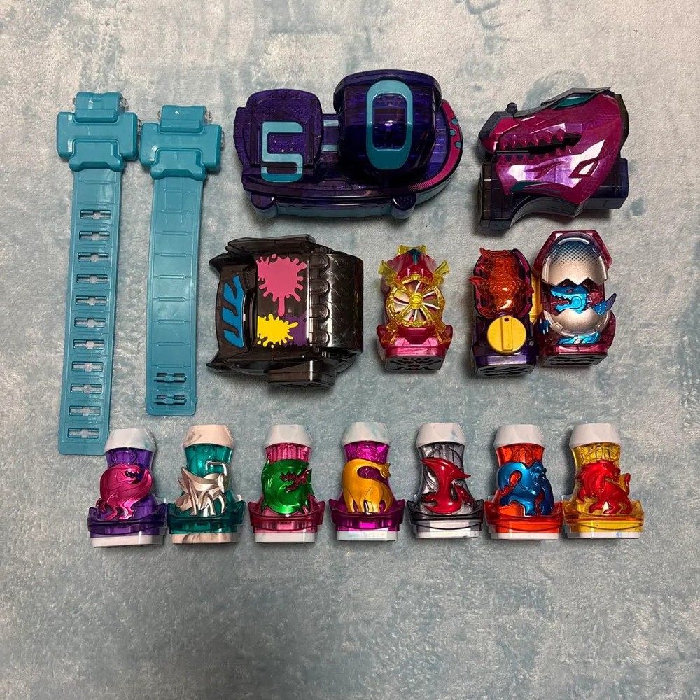 Kamen Rider Revice DX Revice Driver & Giffard Rex Vistamp Set Bandai Japan