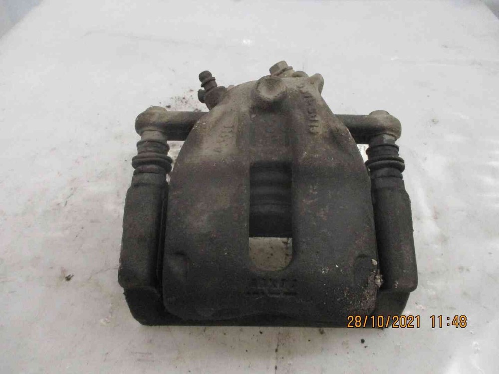 Nissan NOTE I 41001AX60A Front Right Brake Caliper