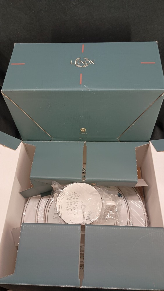 Lenox Federal Platinum Millennium Bone China 5 Piece Place Setting NIB