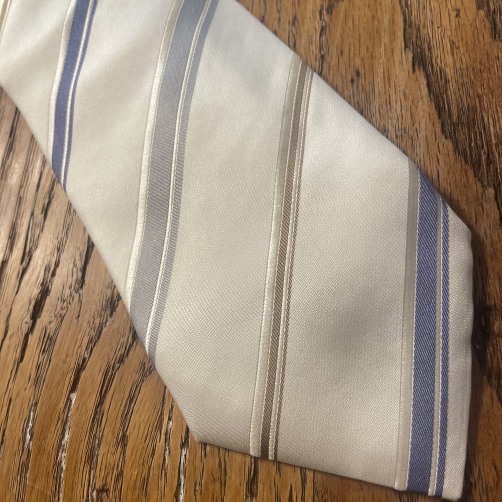 EUC Hugo Boss Silk Satin Striped Tie Men’s Necktie Made In Italy