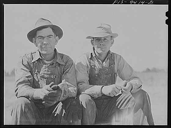 Photo:Longview Texas 1940s War Emergency Pipeline Workers Portrait