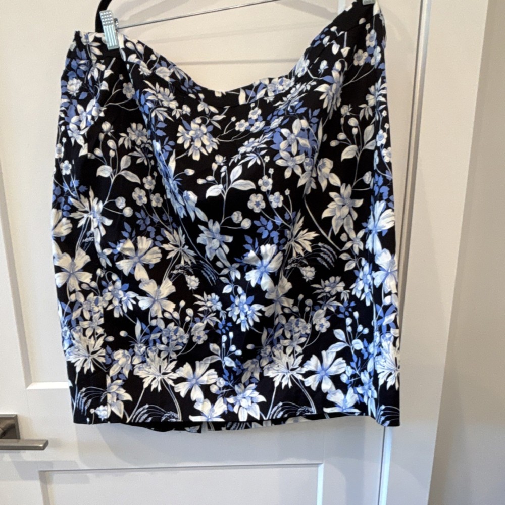 Talbots Black Blue White Floral Straight Pencil Skirt Knee Plus Size 22W Women