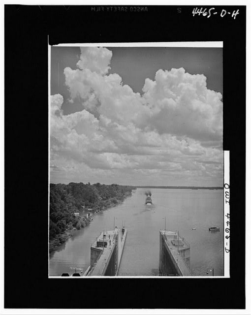 Photo:Mississippi River Lock Dam 1940s Towboats Barges Aerial View