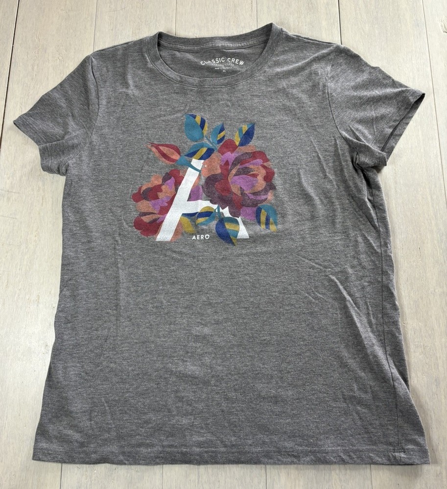 Aeropostale Classic Crew Women's Floral Graphic T-Shirt Size XL gray