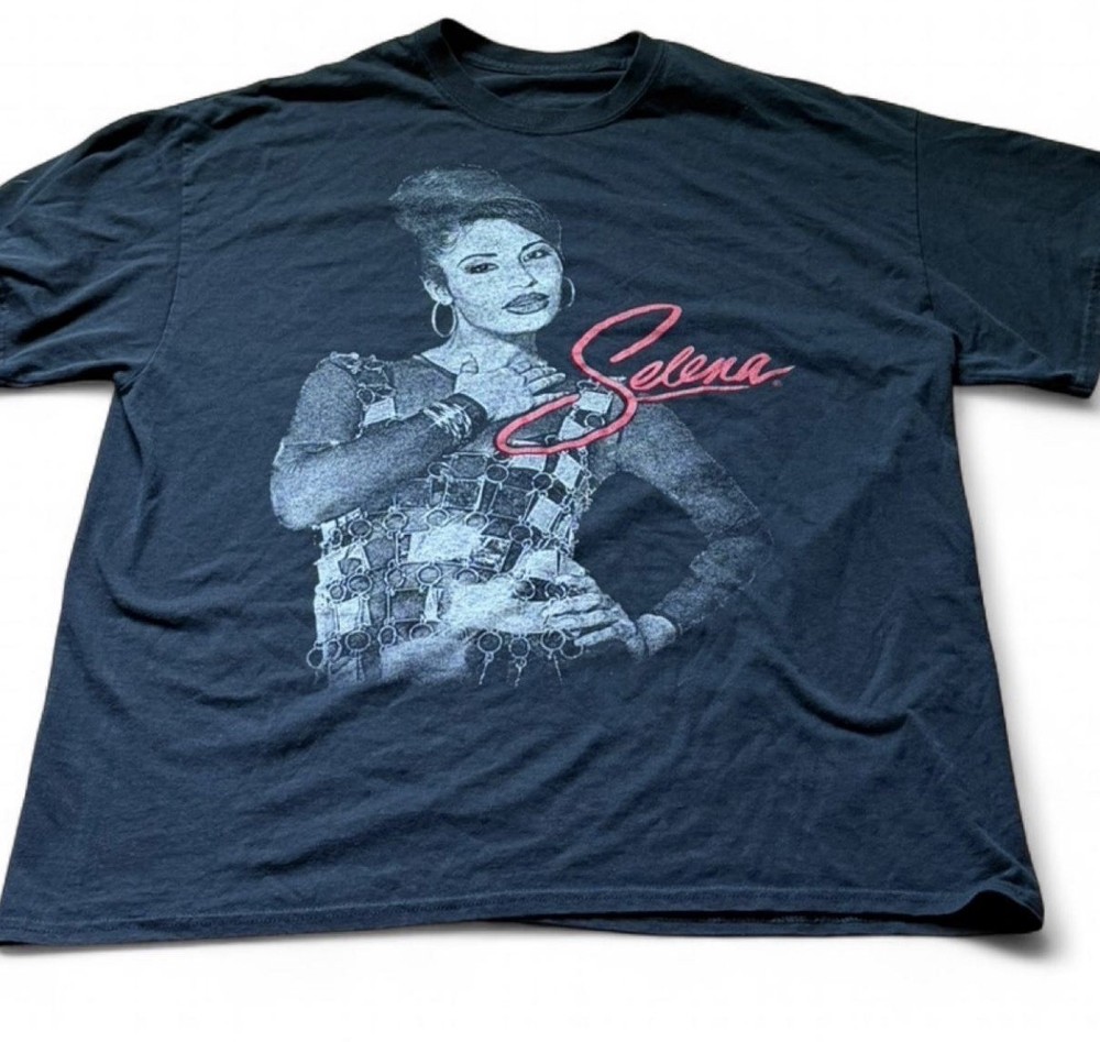 Selena Quintanilla Black Graphic Print T-Shirt L Crew Neck Short Sleeve