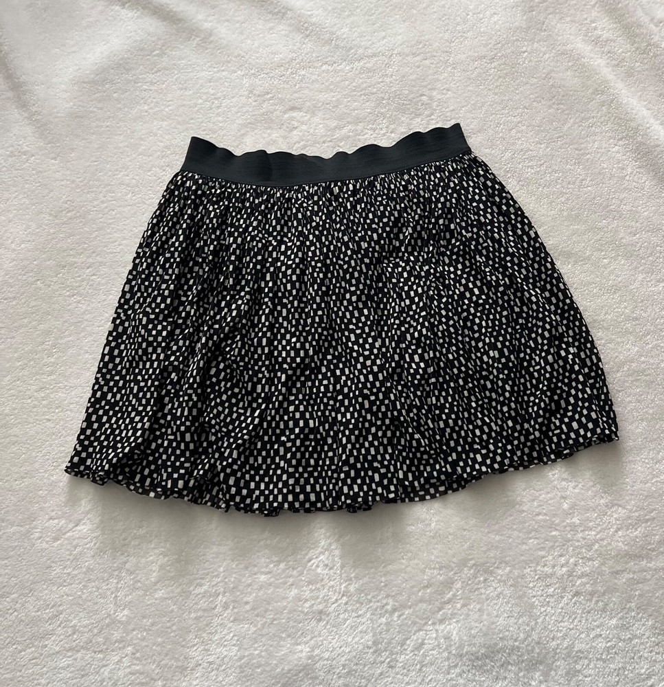 Vince Camuto Women’s Casual Flowy Pull On Black and White Mini Skirt Size S