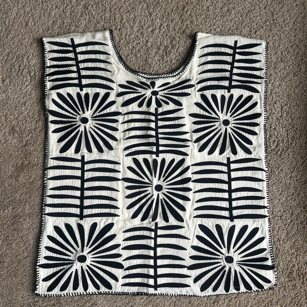 J. Marie Womens Floral Embroidered Sleeveless Blouse Boho Festival - Size M