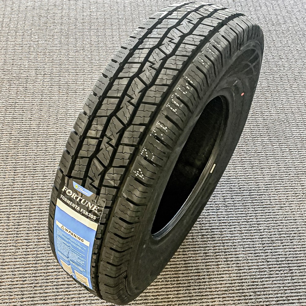 Fortune FSR305 All-Season 215/70R16 Tire for SUVs and Trucks