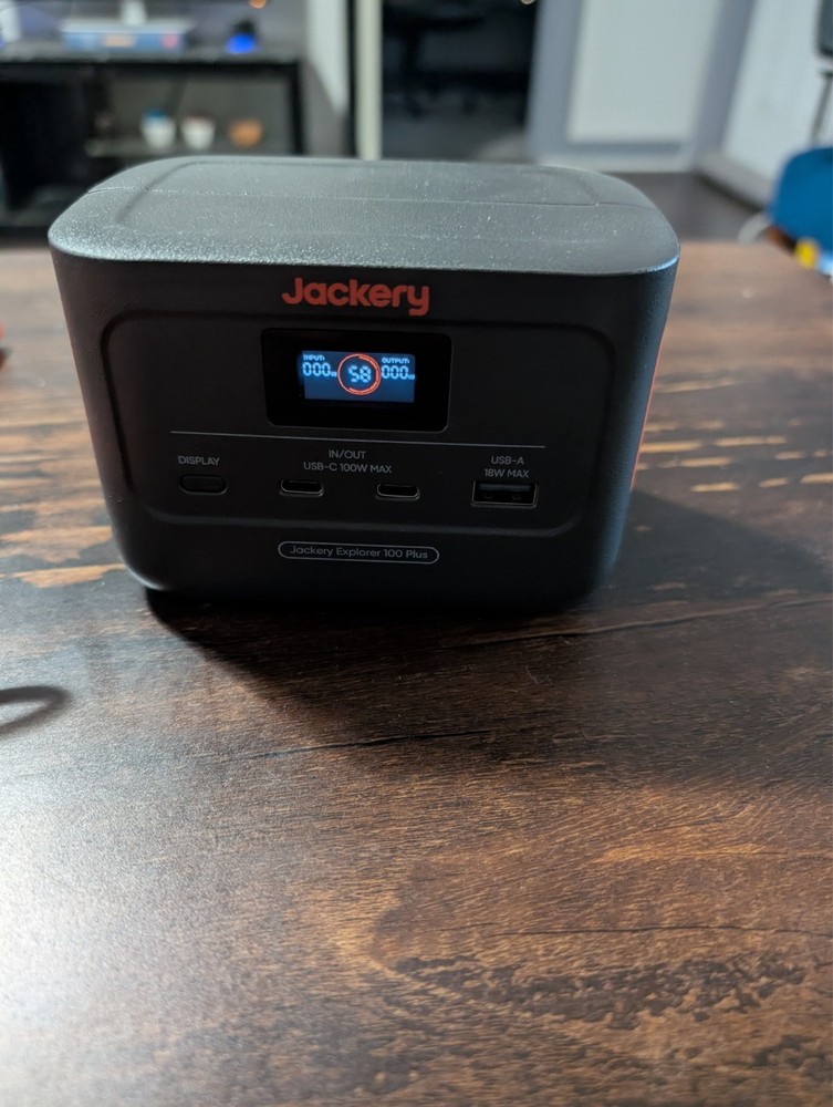 Jackery Explorer 100 Plus - Portable Power Station - New