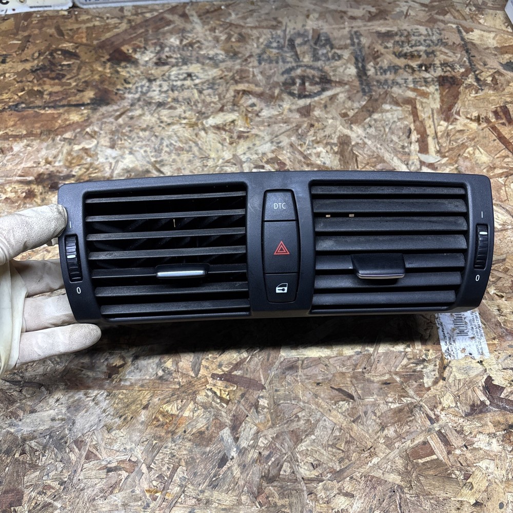 ⭐2008-2013 BMW 128I 135I FRONT DASHBOARD CENTER A/C AIR VENT GRILLE OEM LOT2502