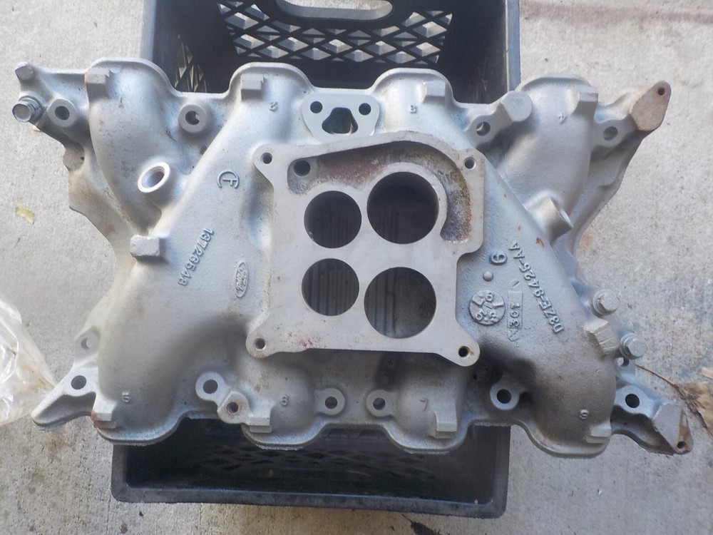 Ford CJ Mustang 351C 4V Cast Iron Intake Manifold D3ZE 9425-AA