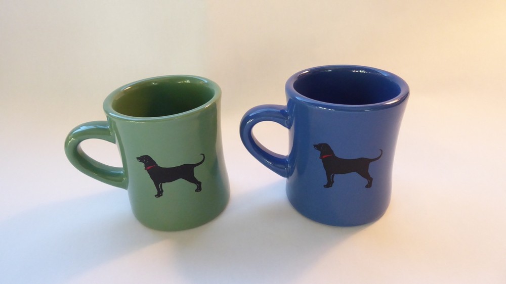 2 The Black Dog Martha's Vineyard Coffee Mugs 10oz Ceramic Heavy Diner Labrador