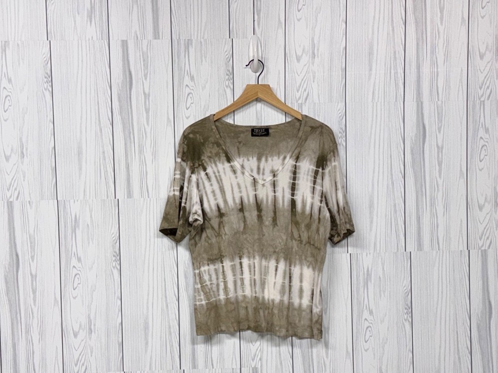 Tryst top womens size 1x tie dye shirt short sleeve pullover