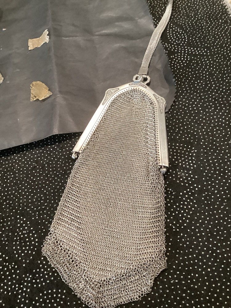 VTG Whiting & Davis Silver Tone 1920’s Mesh Coin Purse Chainmail Adj. Strap