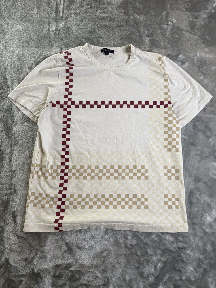 Burberry London T-Shirt Mens Large White Cotton Asymmetrical Checkered Graphic L