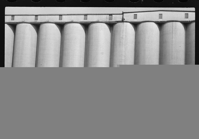 Photo:Cedar Rapids Iowa Quaker Oats Plant Grain Elevators 1941