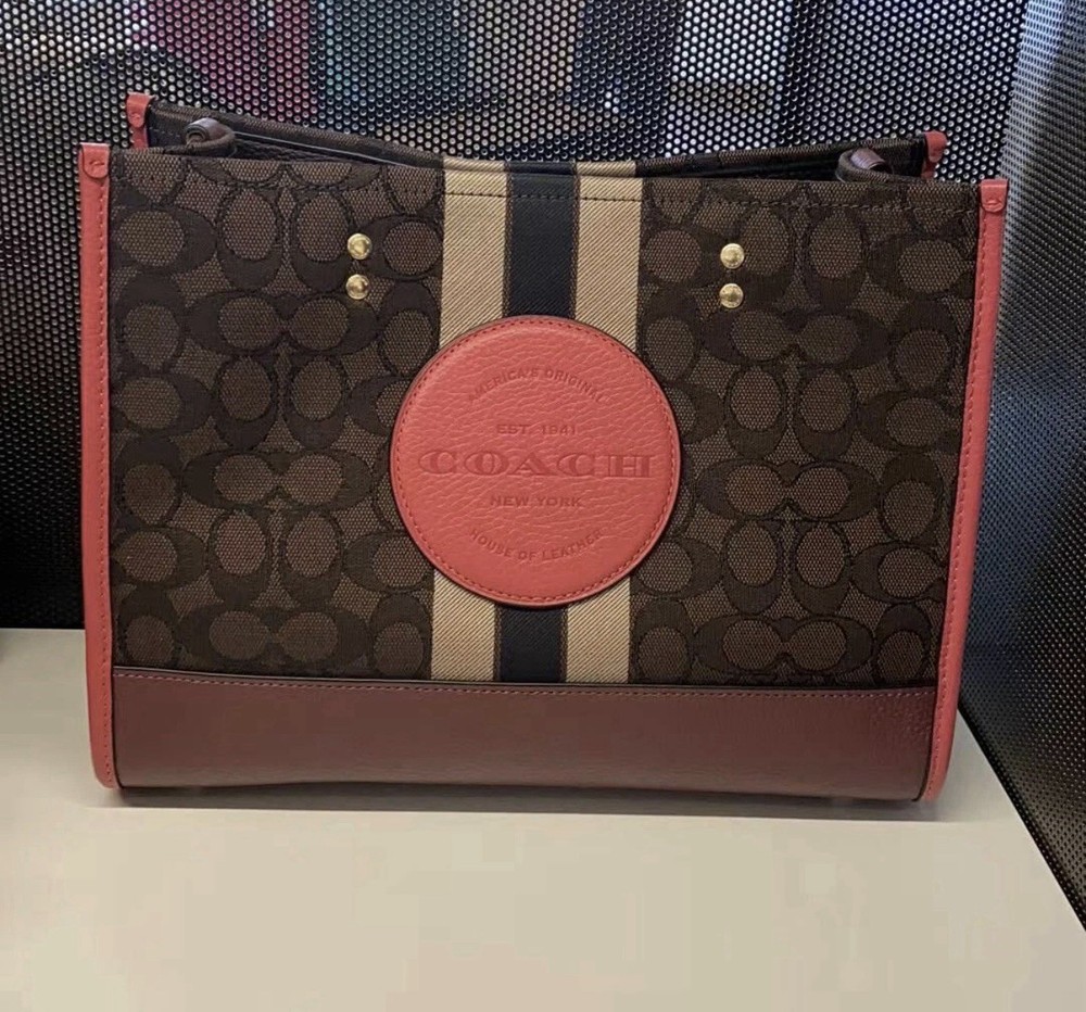 Coach Dempsey Carryall In Signature Jacquard with Stripe And Coach Patch - Gold/Lt Khaki/Powder Pink Multi (4113)