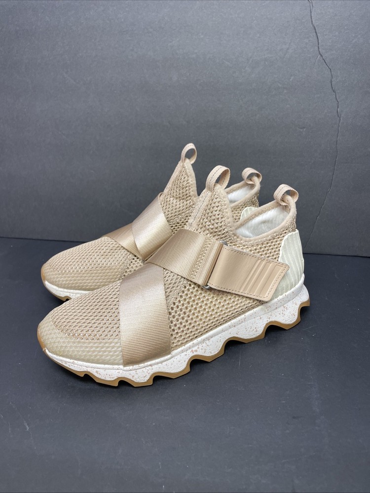 Sorel Kinetic Sneakers Mesh Hiking Shoes  Women’s Size 7.5  Blush Pink Tan NICE!