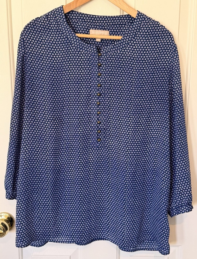 Woman’s Banana Republic Blouse- XL