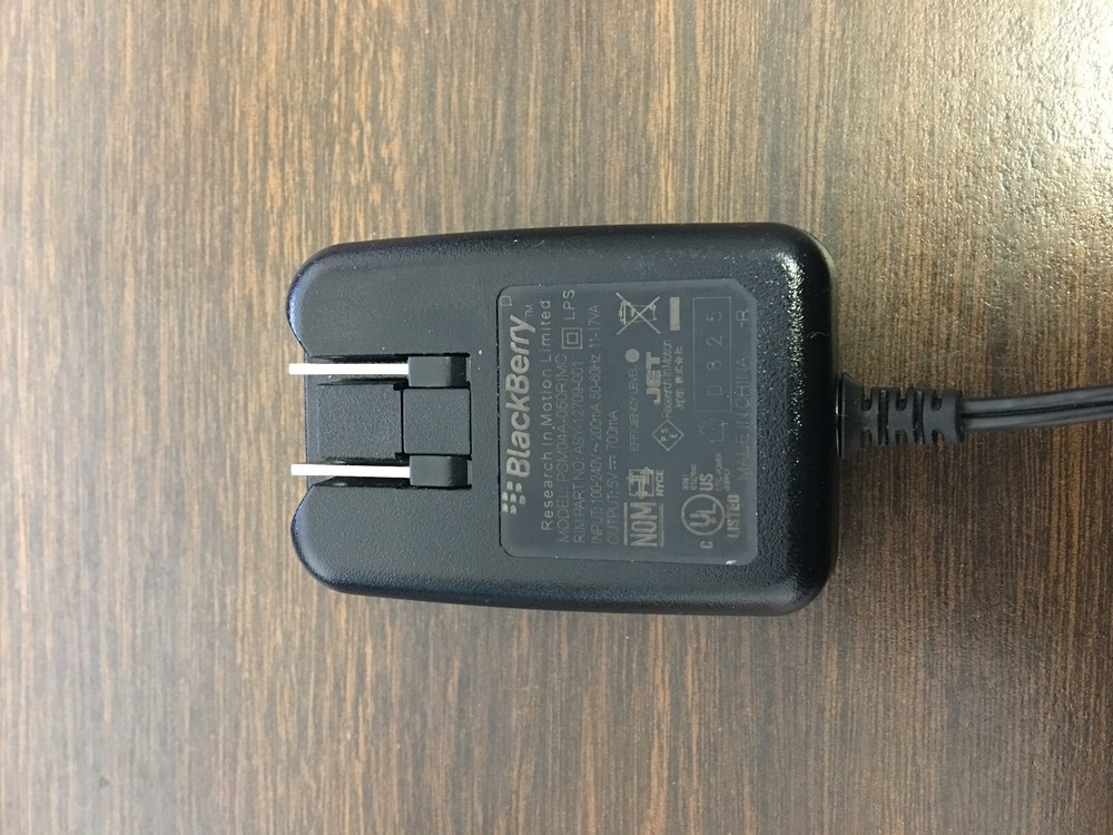 Genuine Blackberry PSM04A-050RIMC Cell Phone Mini Wall Charger Adapter