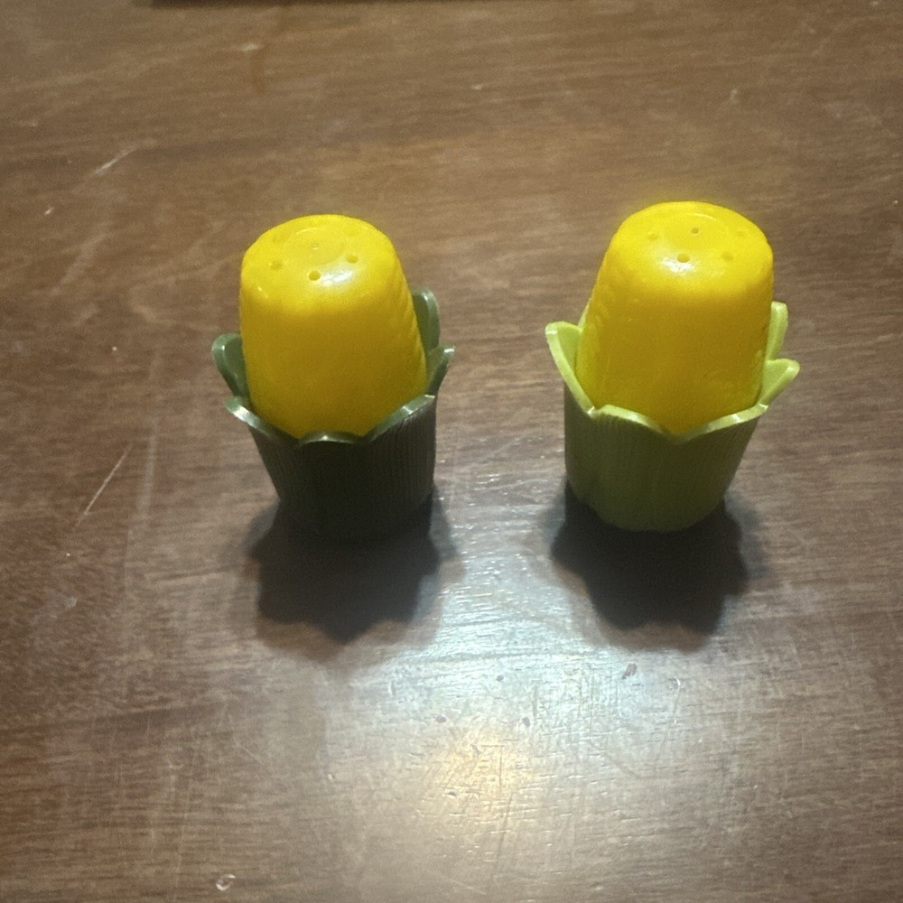 Vintage Corn On The Cob Salt And Pepper Shakers