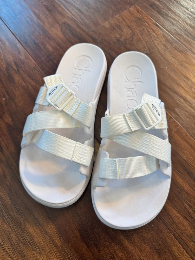 Chaco Womens Chillos White Slip-On Sandals Size 10 Adjustable Straps Cushioned Comfort Sole