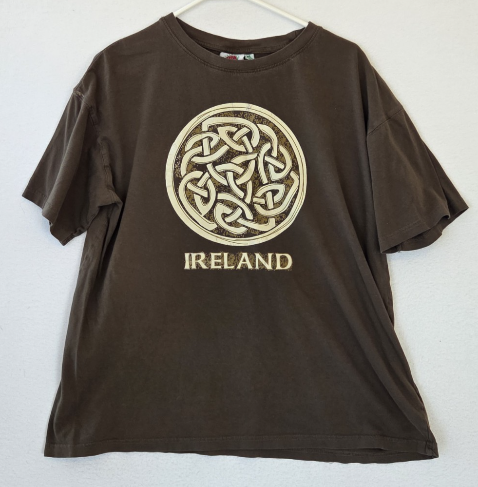 Women's Ireland Celtic Knot Shirt SZ XL X-Large Brown Graphic Short Sleeve Tee