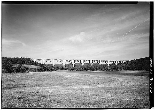 2. GENERAL ELEVATION VIEW, LOOKING NORTHWEST - Erie-Lackawanna Railroad,