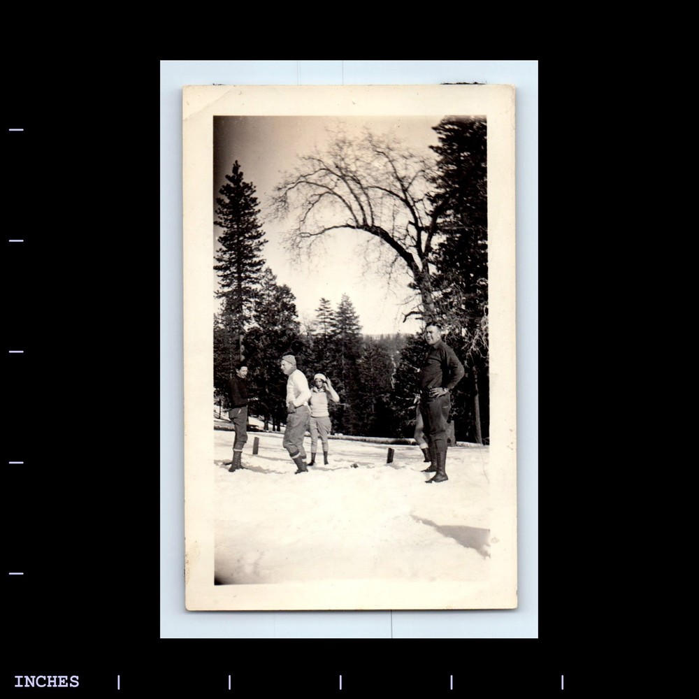 Vintage Photo MEN WOMEN SNOW WINTER SCENE