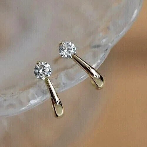Round Cut Simulated Diamond Women's Stunning Stud Earring 14k Yellow Gold Plated
