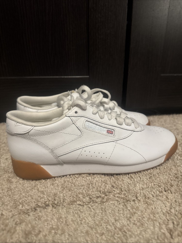 Size 8 - Reebok Freestyle Low 40th Anniversary - White Gum W