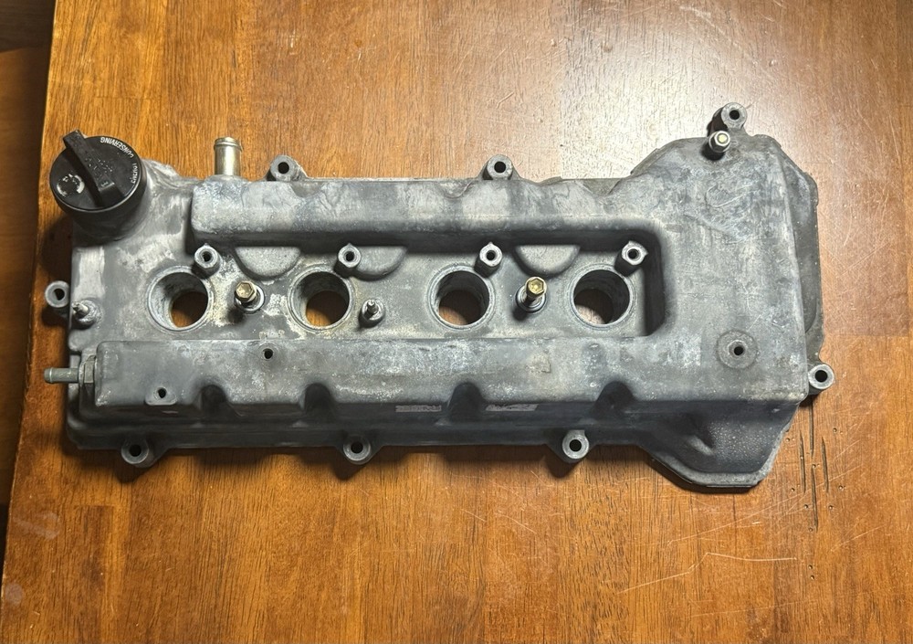Cylinder Head Cover for 99-08 Toyota Corolla Matrix Celica MR2 Spyder  1.8L L4