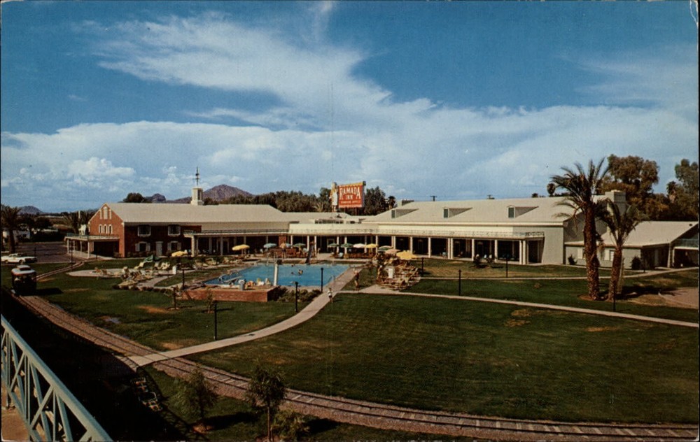Phoenix Arizona Ramada Inn swimming pool ~ unused postcard sku527