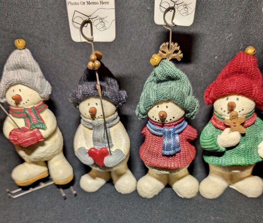 NWOT Vintage Russ Berrie Hand Painted Snowmen Photo Holder/Namecard. Set Of 12.