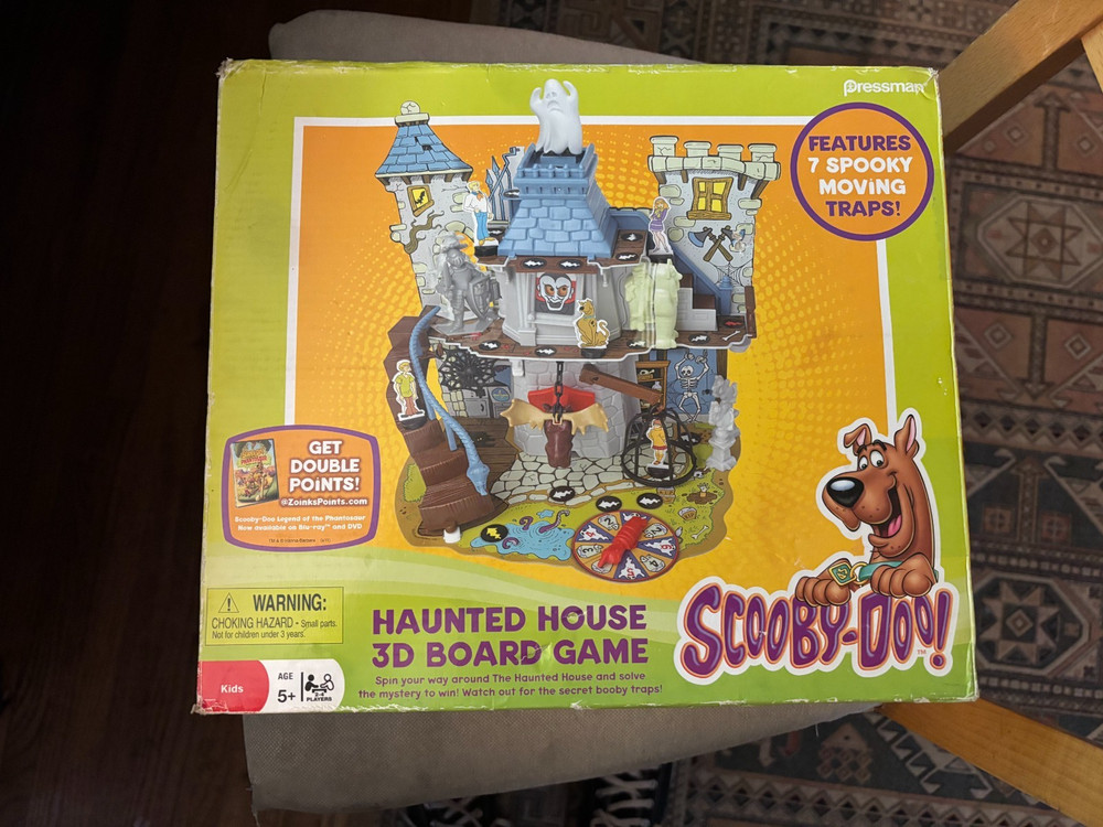 Vtg Pressman 2011 Scooby-Doo Haunted House 3D Figure Board Game COMPLETE