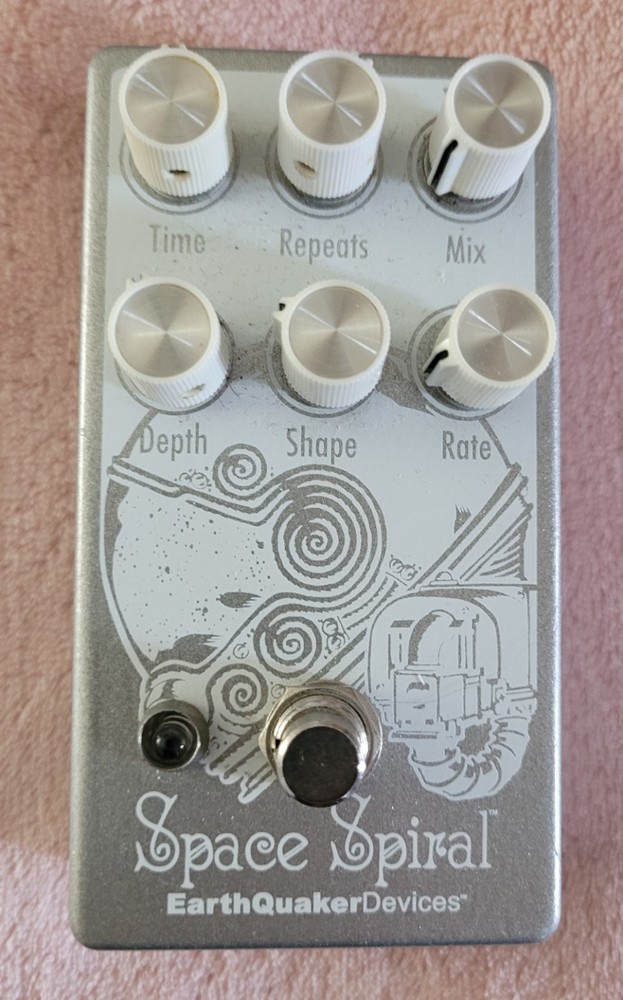 EarthQuaker Devices Space Spiral Modulated Delay Pedal Tested And Working
