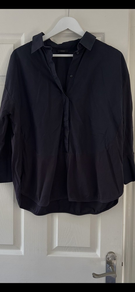 COS Navy Blue Artists Shirt Blouse Ladies Size Large Curved Hem Stretch Panels