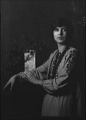 Photo:Crosby,Eugenie,Miss,portrait photographs,women,A Genthe,1924