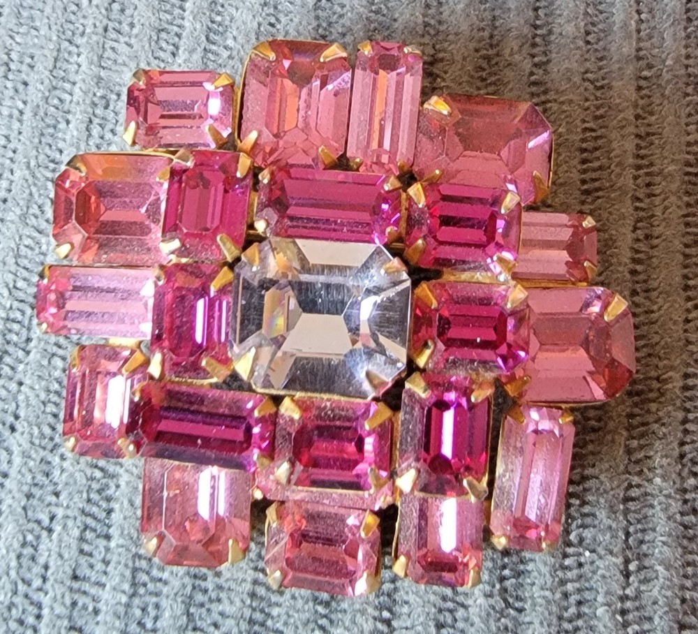 Stunning Vintage Pink Rhinestone Brooch