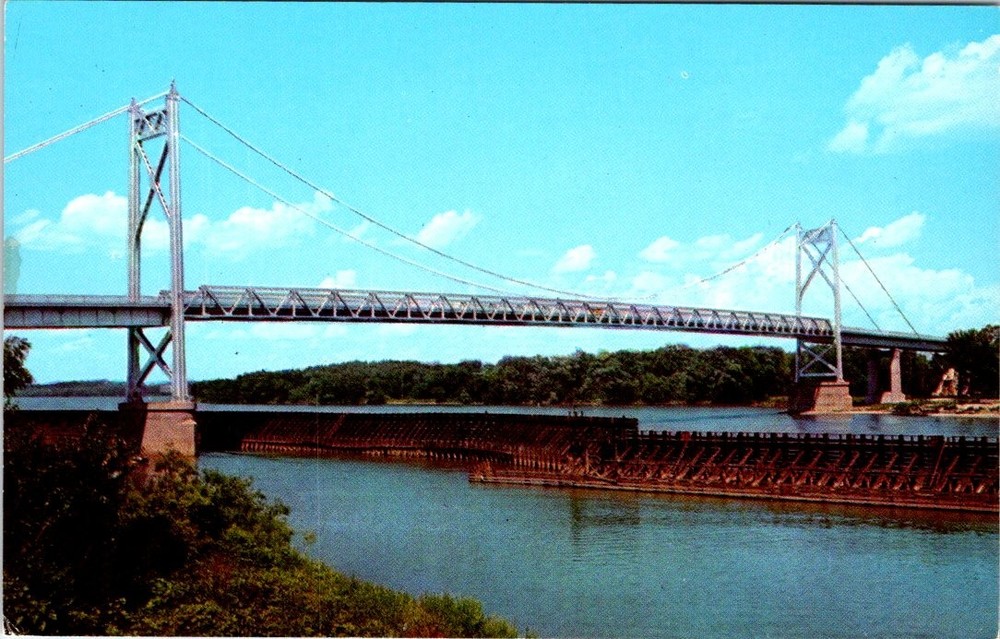 Gateway Bridge, Mississippi River, CLINTON, Iowa Chrome Postcard - Curt Teich