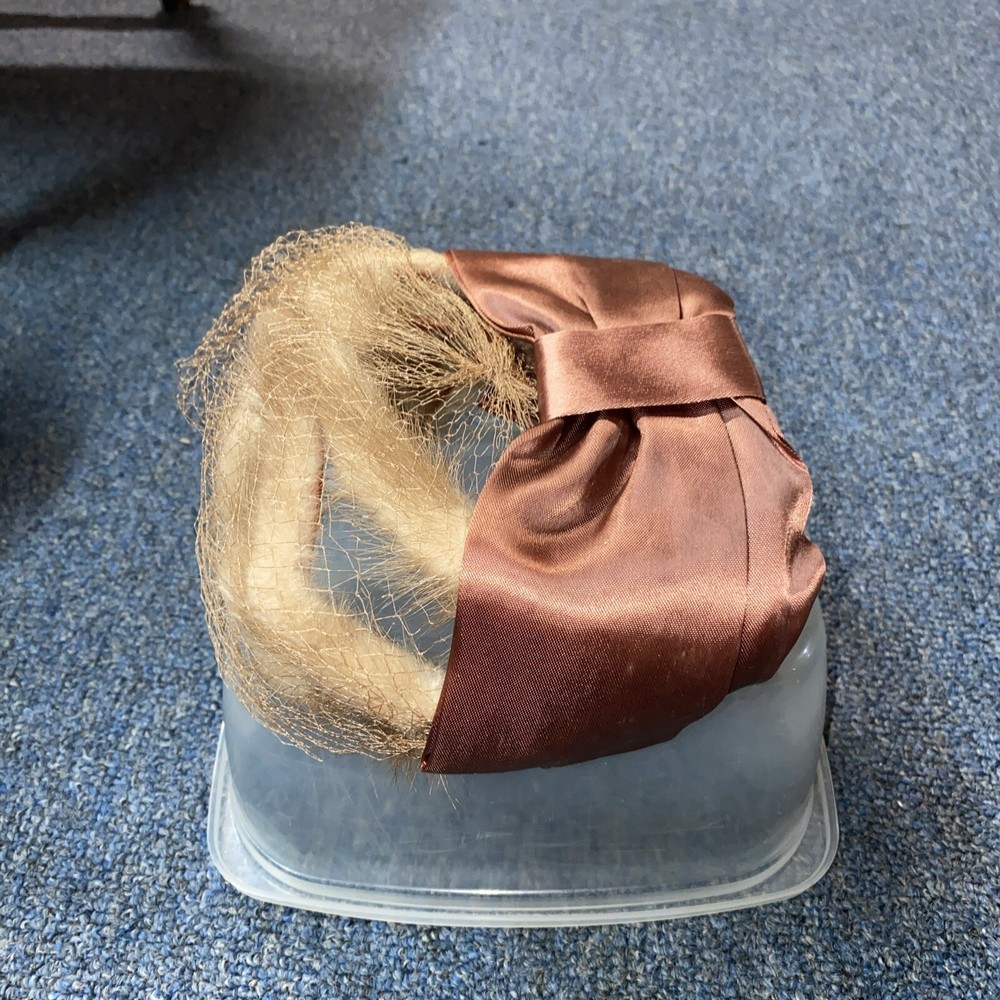 Vintage Dress Hat Fur Copper Brown Satin Bow Netting Women’s Fascinator