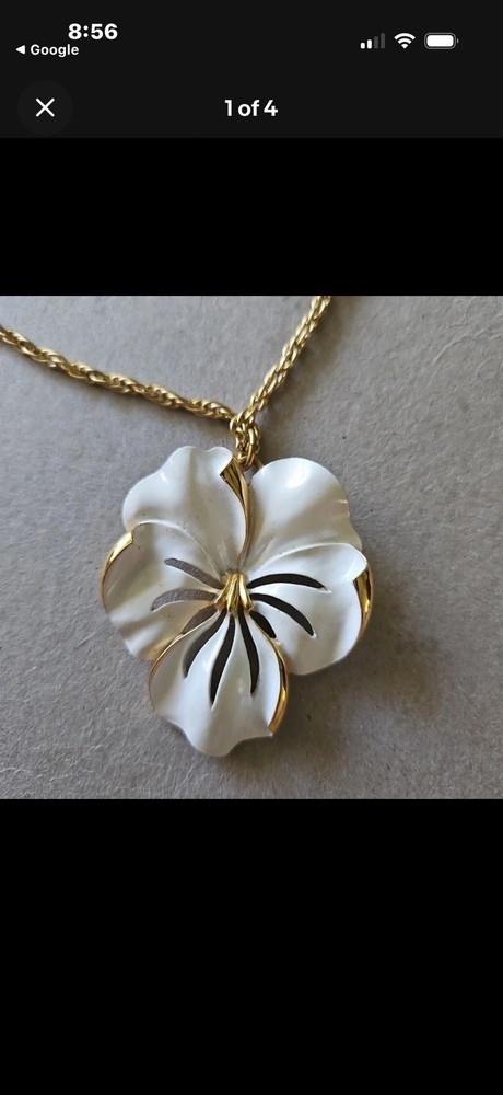 Gorgeous Vintage Gold Tone White Enamel Pansy Pendant Necklace
