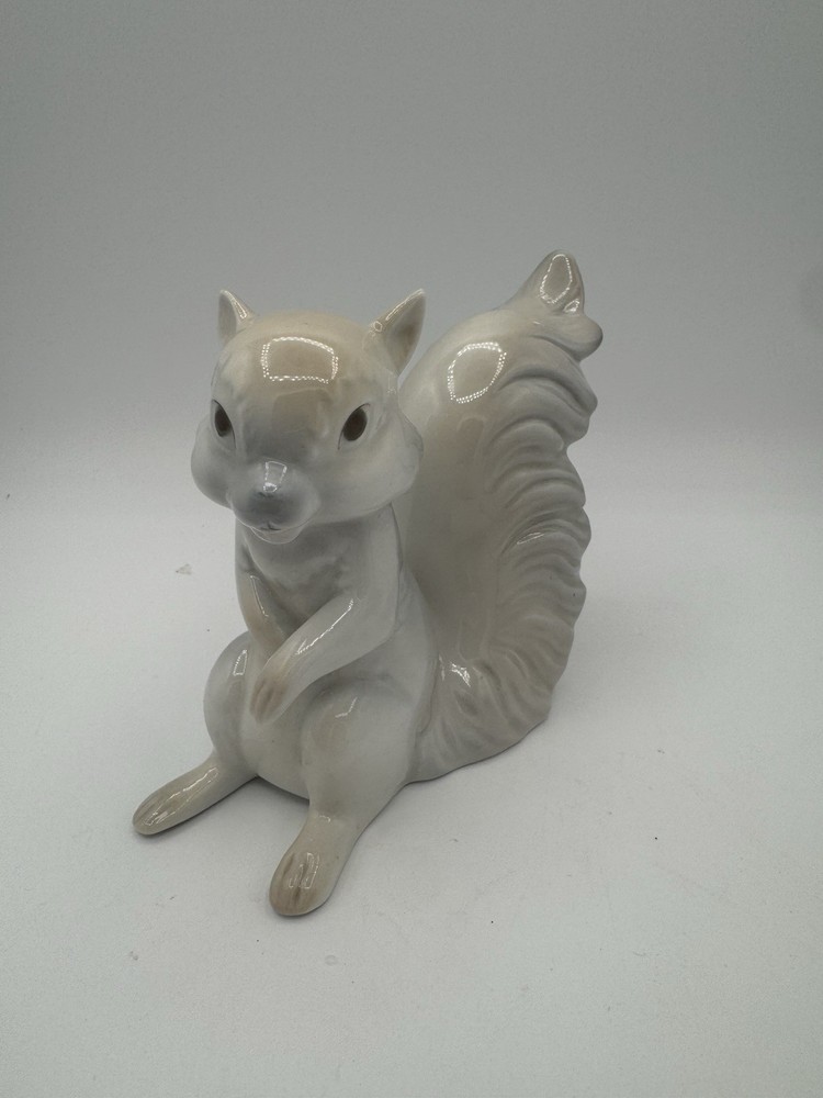 Adorable Porcelain Squirrel Figurine Poreclannas Miquel Requena SA Spain 5