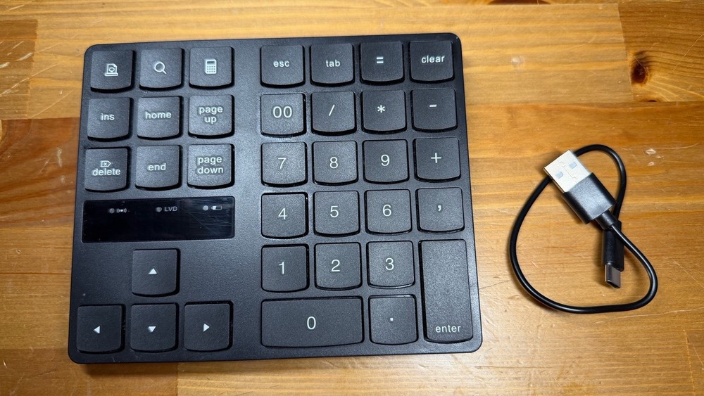 Number Pad Bluetooth 3 2.4 GHz Numeric Keypad Keyboard with built in Battery USB