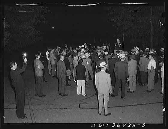 Photo:Washington DC USO Director Crowd 1940s Men in Hats Night Event